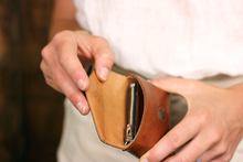 Load image into Gallery viewer, Tuk Wallet - Medium